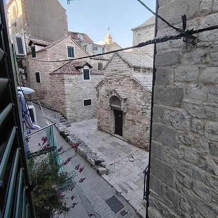 Old Varos 1 Apartman