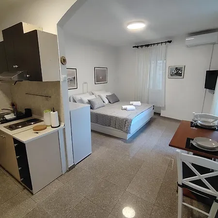 Old Varos 1 スプリト