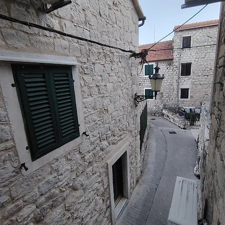 Old Varos 1 * スプリト